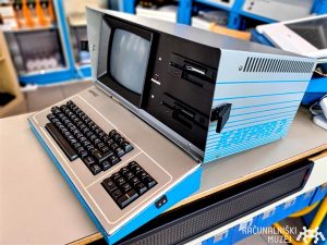 Kaypro II (USA)