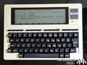 TRS-80 Model 100 Portable Computer (USA)